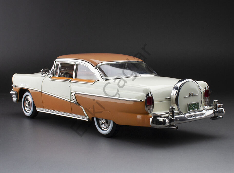 1:18 SunStar 1956 Mercury MontClair Hard Top Glamour Tan/Classic White