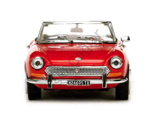 1:18 SunStar 1970 Fiat 124 Spider BS Red