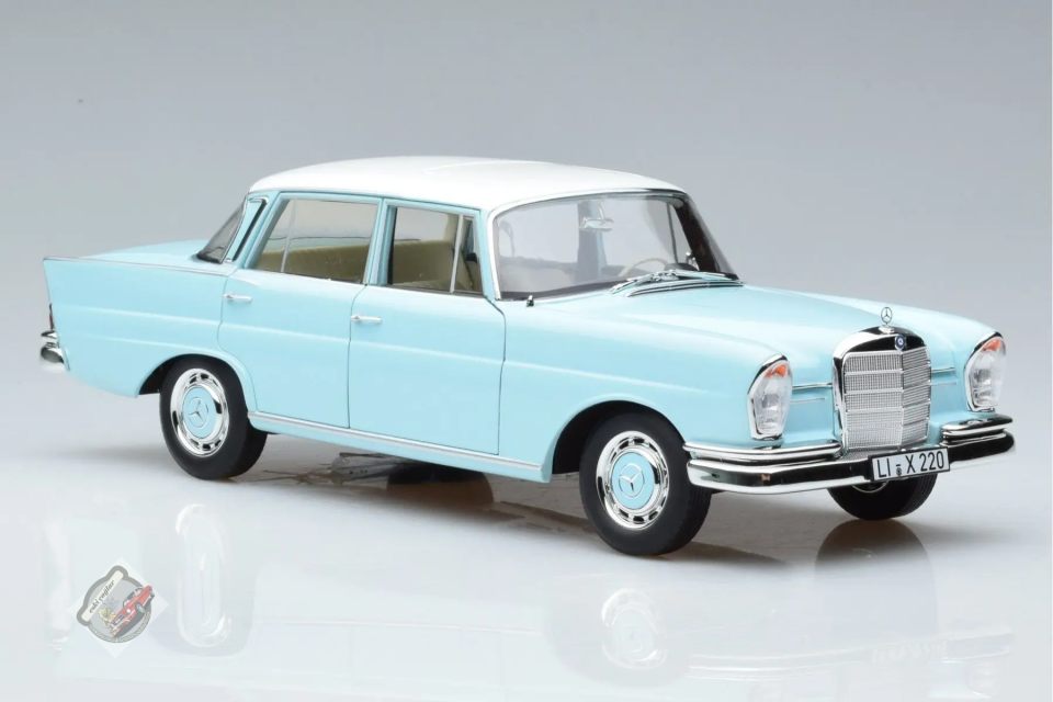 1:18 Norev Mercedes Benz 220SE (W111) 1965 Light Blue