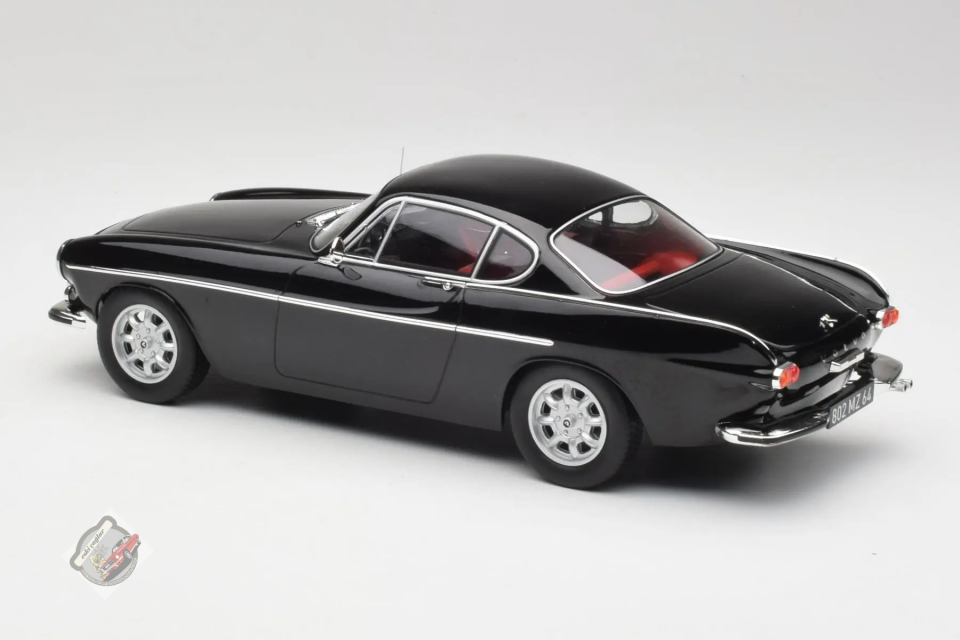 1:18 Norev Volvo 1800S 1967 Black