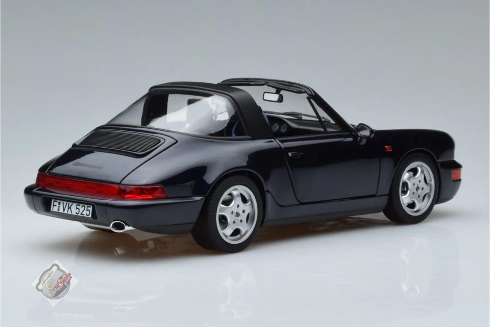 1:18 Norev 1991 Porsche 911 Carrera 4 Targa Dark Blue