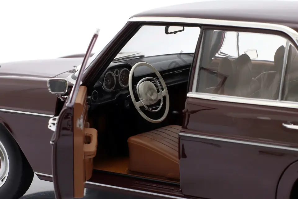 1:18 Norev Mercedes-Benz 200 1968 Dark Red Brown