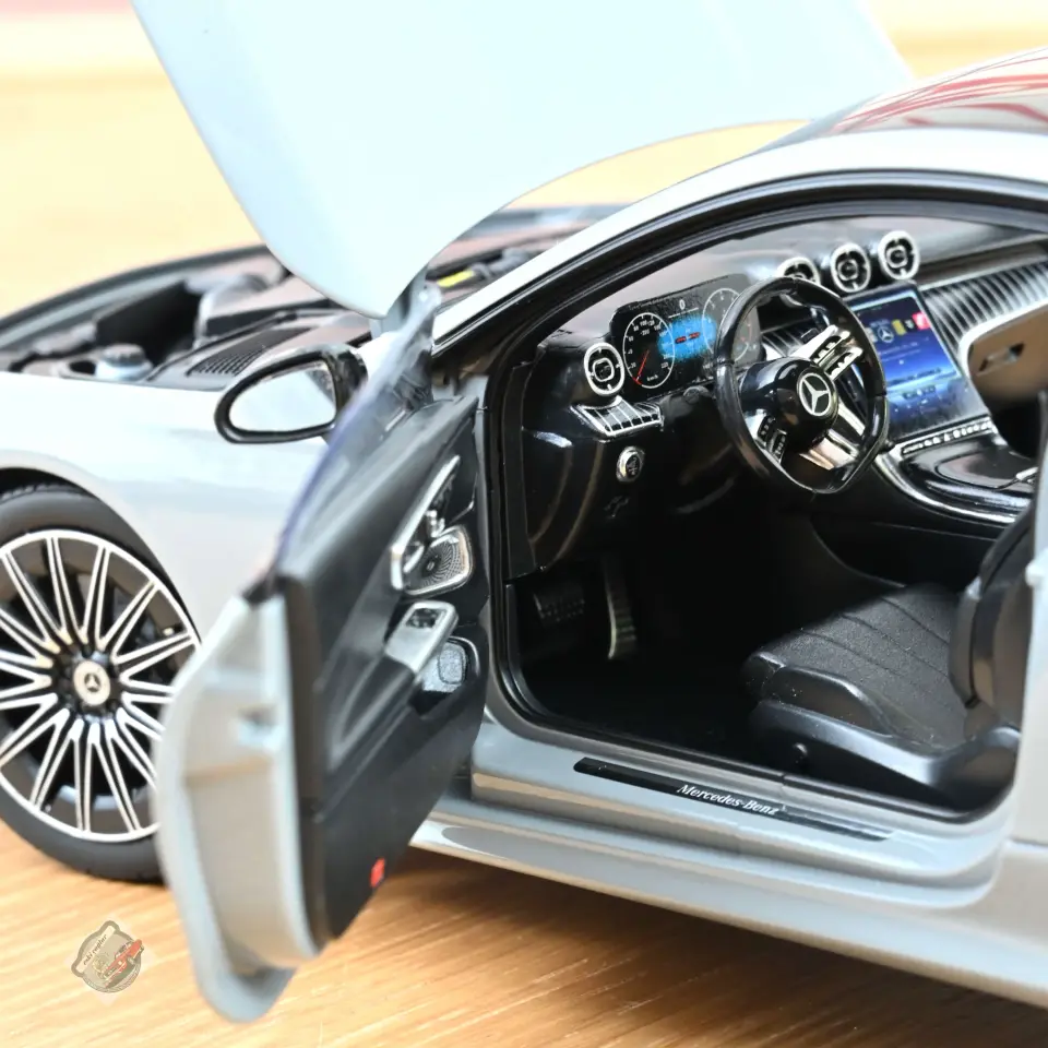 1:18 Norev Mercedes-Benz CLE Coupé 2024 Alpine Grey