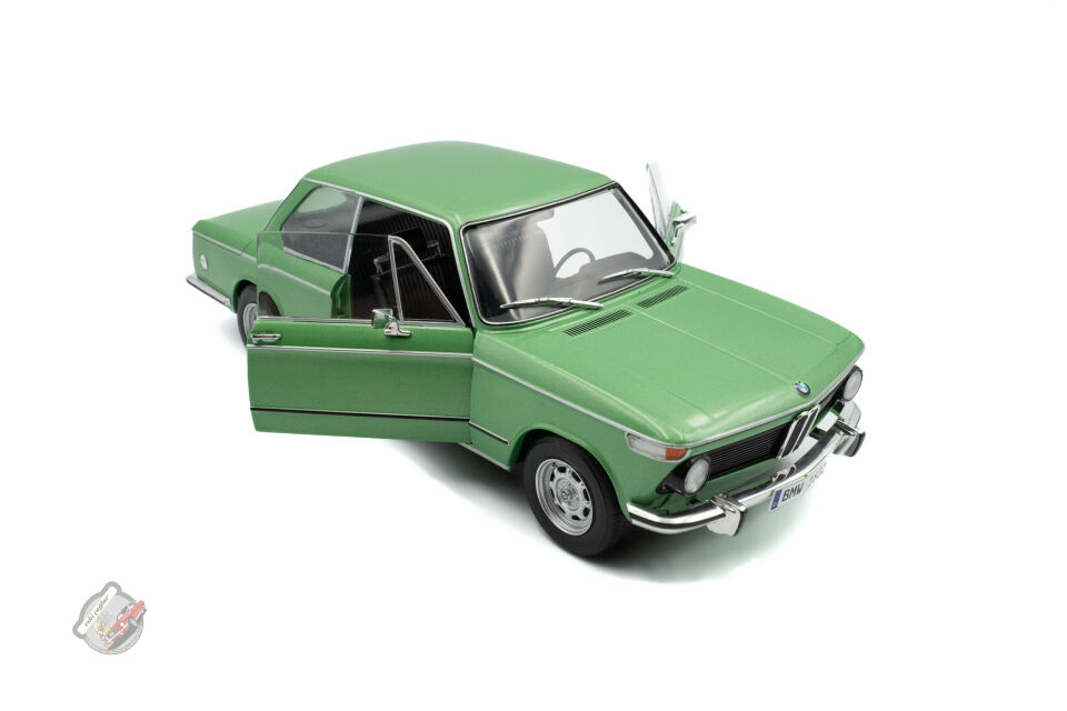 1:18 Solido BMW 1602 Taiga 1971 Green