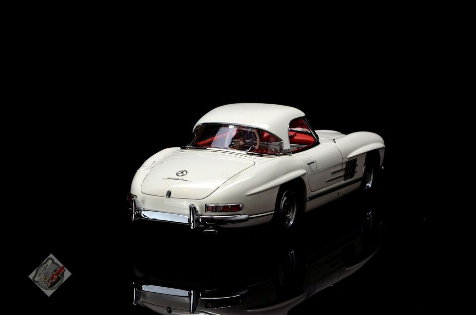1:18 CMC Mercedes-Benz 300 SL, W198 HArdtop White Limited Edition