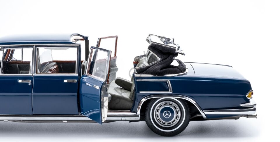 1:18 CMC Mercedes-Benz 600 Pullman (W100) Landaulet