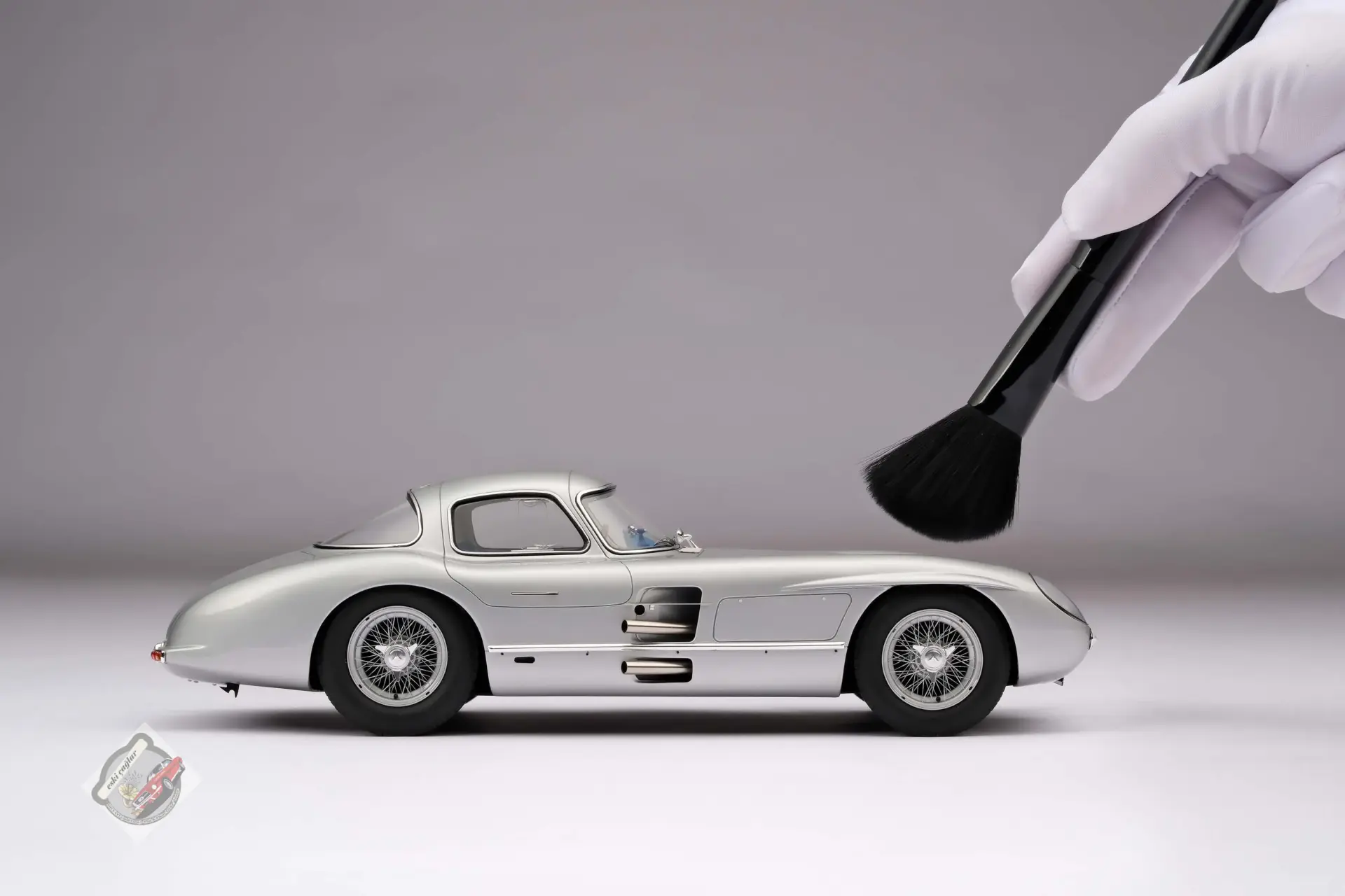 1:18 Amalgam Mercedes Benz 300 SLR Uhlenhaut Coupe - Silver Grey Metallic