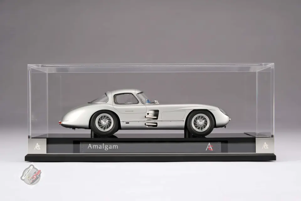 1:18 Amalgam Mercedes Benz 300 SLR Uhlenhaut Coupe - Silver Grey Metallic