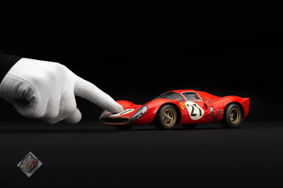 1:18 Amalgam Ferrari 330 P4 - 1967 Le Mans - Second Place - Race Weathered