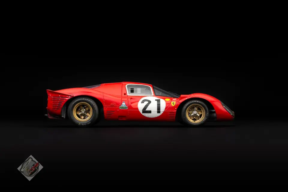 1:18 Amalgam Ferrari 330 P4 - 1967 Le Mans - Second Place - Race Weathered