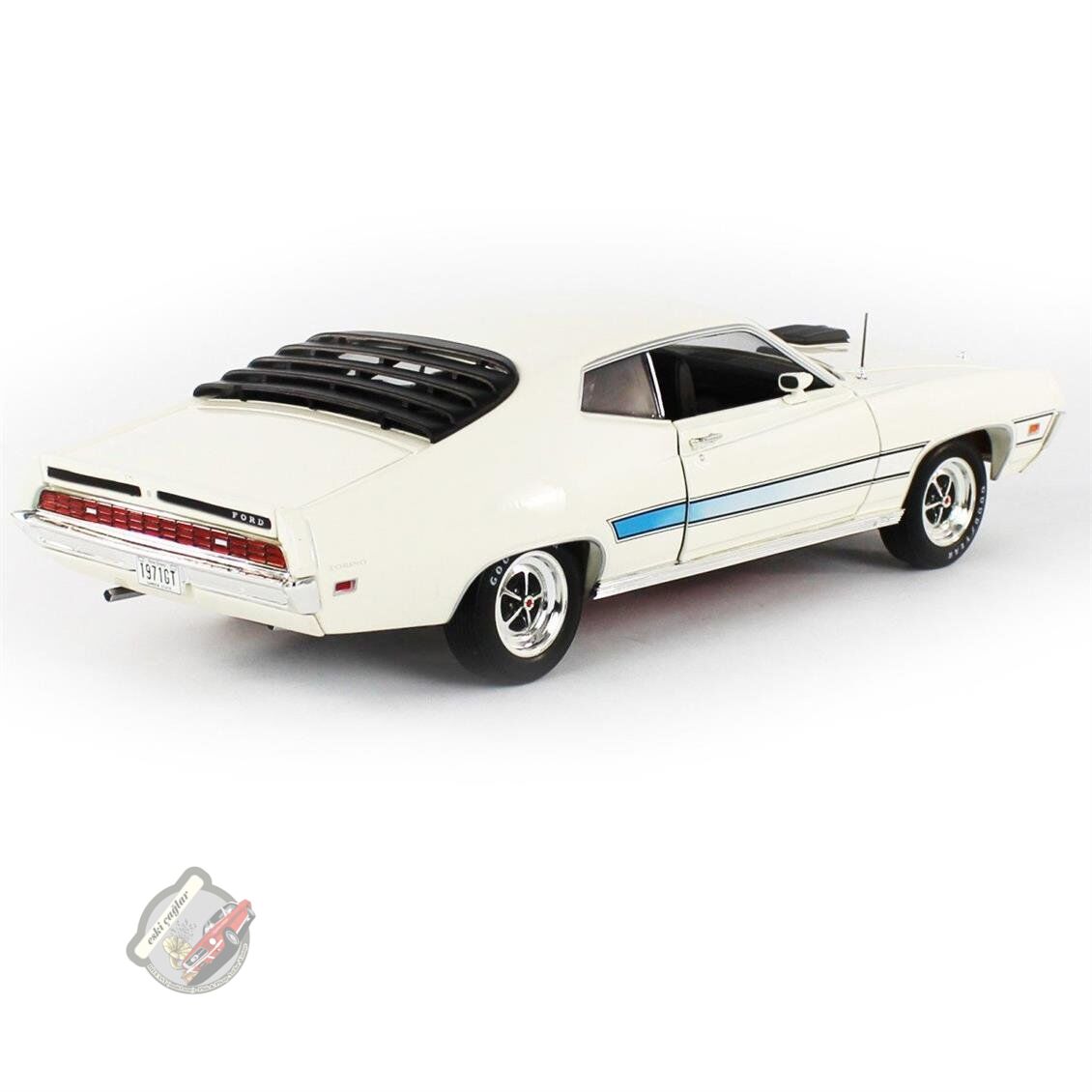 1:18 AutoWorld 1971 Ford Torino (Class of 1971)  Wimbleton White
