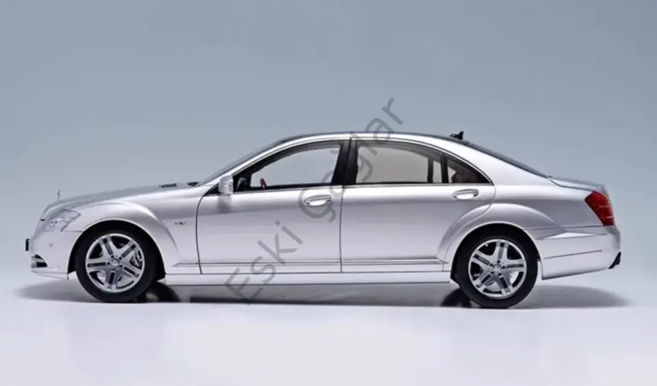 1:18 Motorhelix Mercedes-Benz S-Class S600L W221 (Silver)