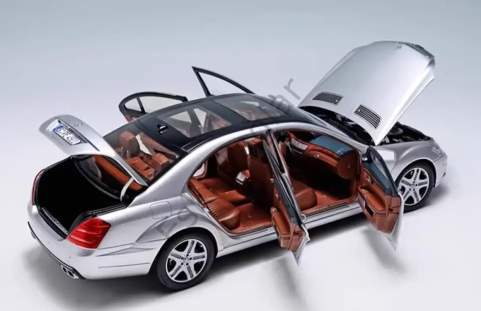 1:18 Motorhelix Mercedes-Benz S-Class S600L W221 (Silver)