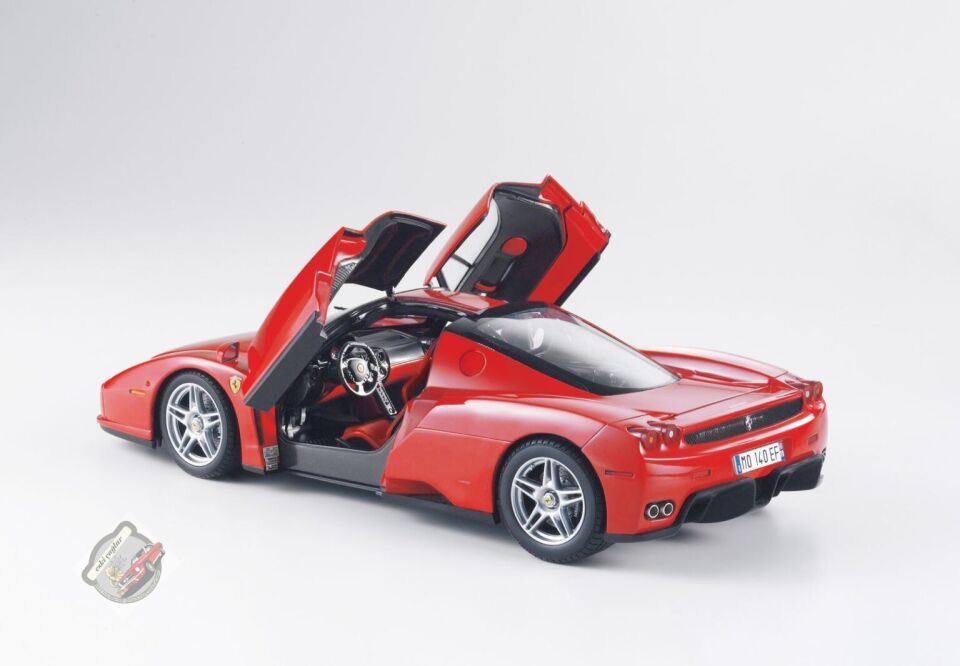 1:18  BBR MODEL Ferrari Enzo Rosso Corsa 2005 Special Wheels