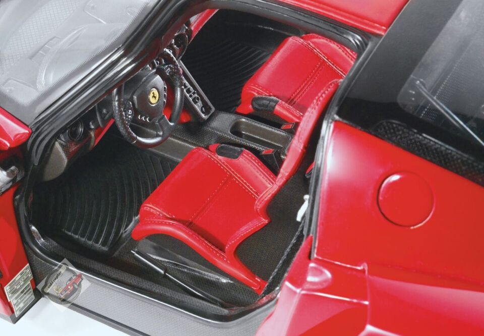 1:18  BBR MODEL Ferrari Enzo Rosso Corsa 2005 Special Wheels