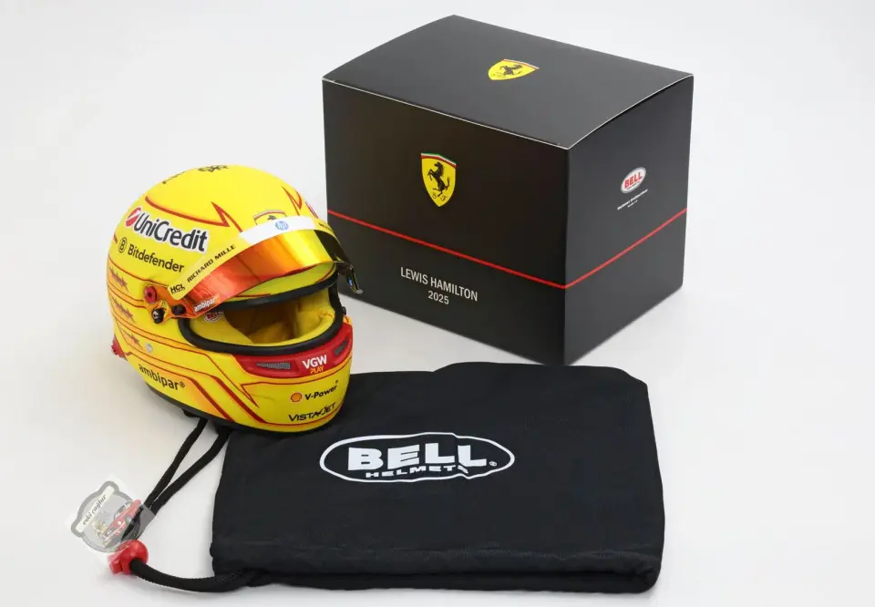 1:2 Lewis Hamilton Team Ferrari F1 2025 Season HP N 44 Kask