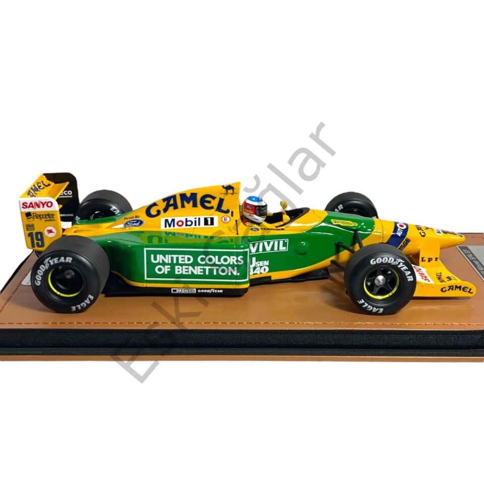 1:18 Benetton B192 Winner SPA GP 1992 w/driver #19 M. Schumacher