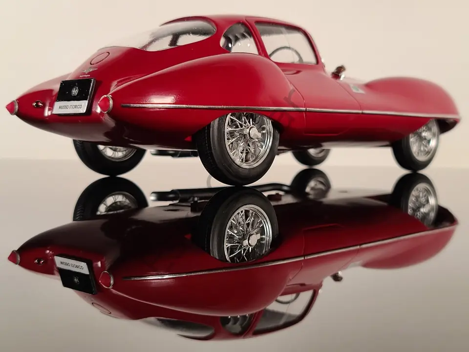 1:18 Tecnomodel 1953 Alfa Romeo C52 Disco Volante