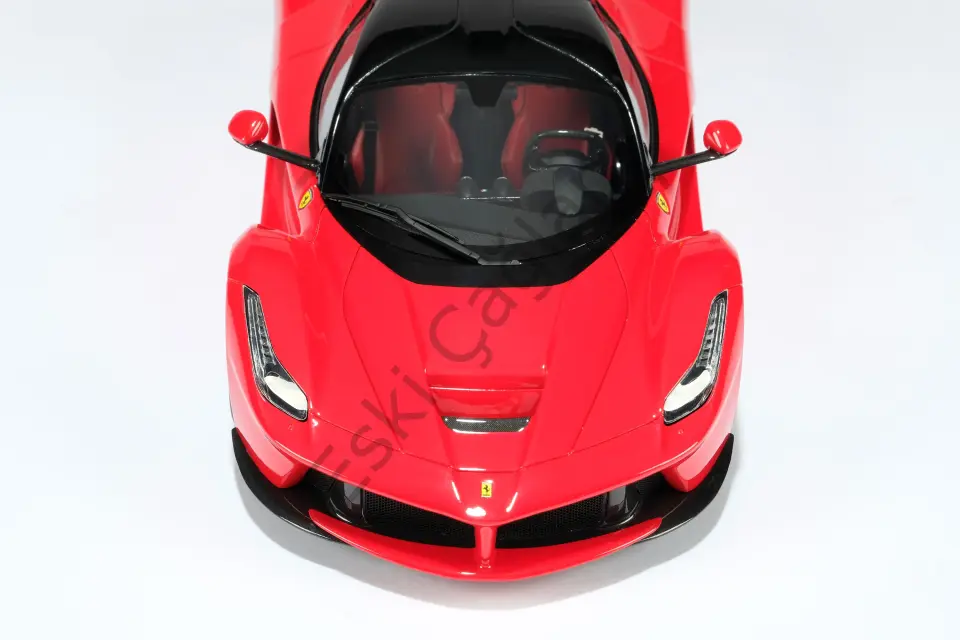 1:18 Amalgam Ferrari LaFerrari
