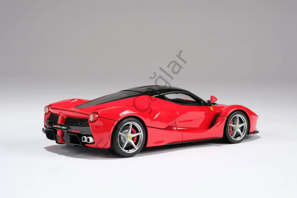 1:18 Amalgam Ferrari LaFerrari