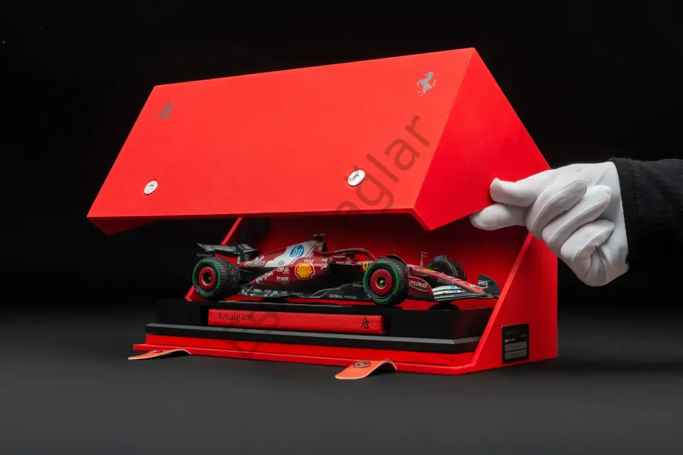 1:18 Amalgam Ferrari SF-25 Avustralya Grand Prix Lewis Dirty Version