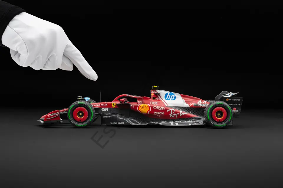 1:18 Amalgam Ferrari SF-25 Avustralya Grand Prix Lewis Dirty Version
