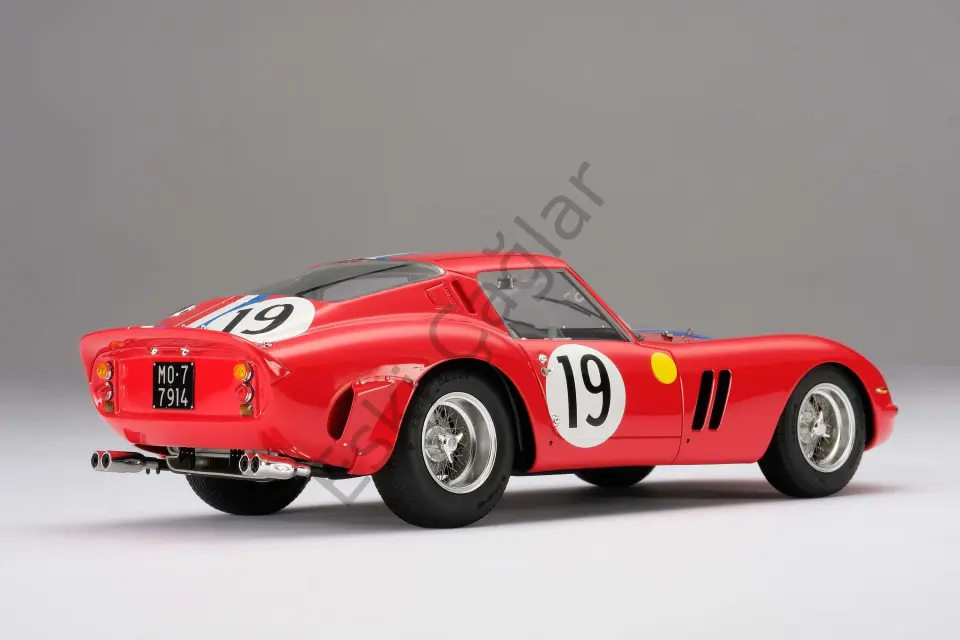 1:18 Amalgam Ferrari 250 GTO - 3705GT - 1962 Le Mans Winner