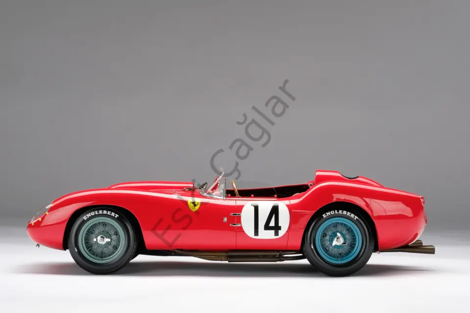 1:18 Amalgam Ferrari 250 TR Winner 12 Hours of Sebring #14 Driven by Phil Hill/Peter Collins (Ön Sipariş)