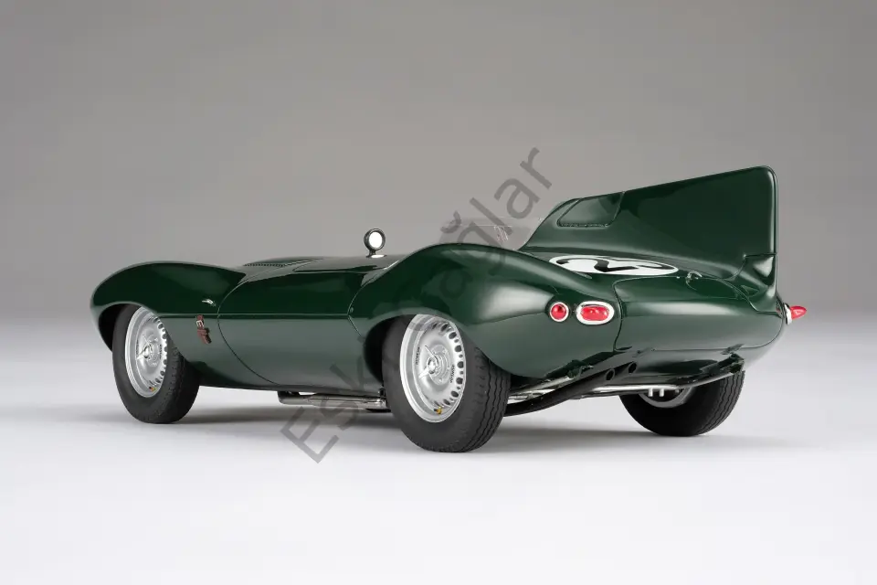 1:18 Amalgam Jaguar D-type Winner 12h Reims 1956 #25 Driven by: Hamilton, Bueb (Ön Sipariş)