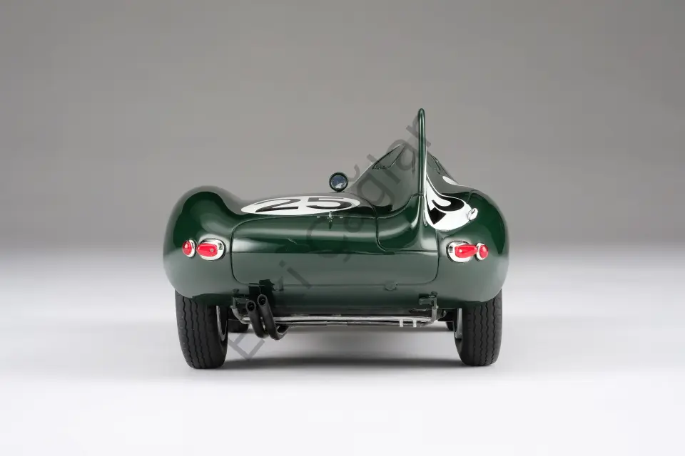 1:18 Amalgam Jaguar D-type Winner 12h Reims 1956 #25 Driven by: Hamilton, Bueb (Ön Sipariş)