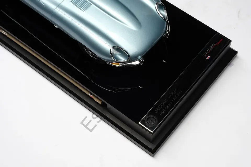 1:18 Amalgam Jaguar E-type Roadster Light Blue (Ön Sipariş)