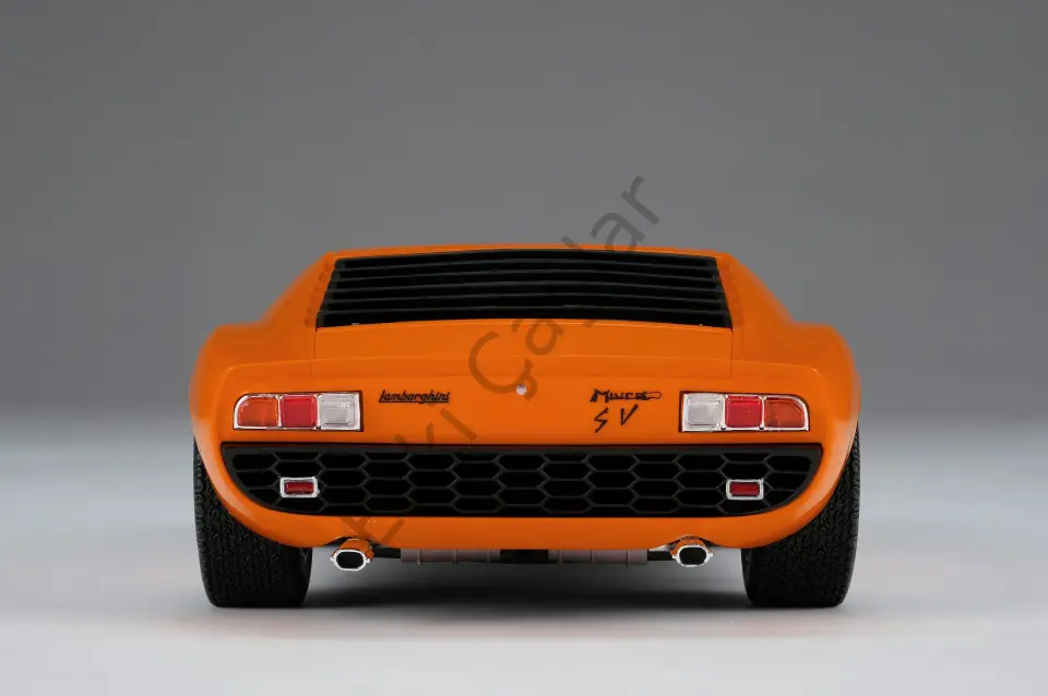 1:18 Amalgam Lamborghini Miura P400 SV Orange (Ön Siapriş)