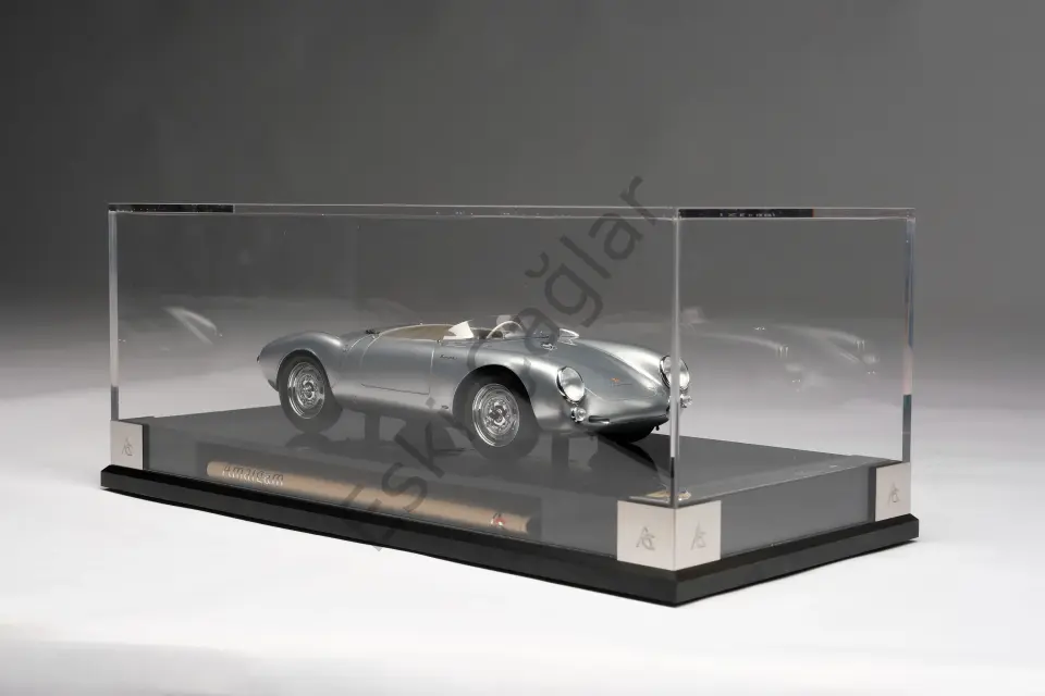 1:!8 Amalgam Porsche 550 Spyder Silver (Ön Sipariş)