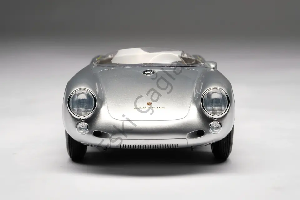 1:!8 Amalgam Porsche 550 Spyder Silver (Ön Sipariş)