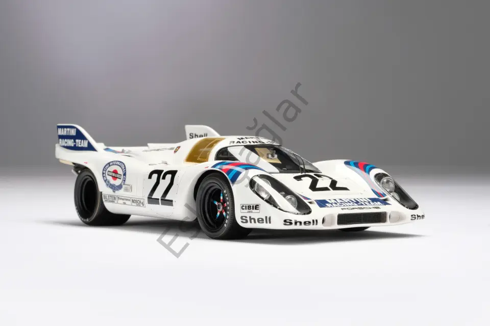 1:18 Amalgam Porsche 917K - 1971 Le Mans Winner - Martini Livery (Ön Sipariş)