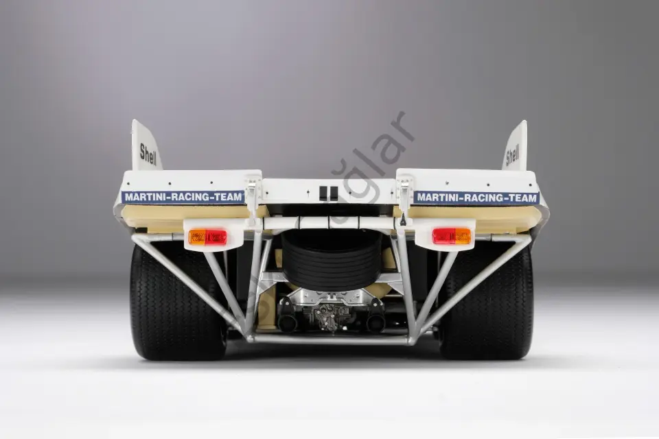 1:18 Amalgam Porsche 917K - 1971 Le Mans Winner - Martini Livery (Ön Sipariş)