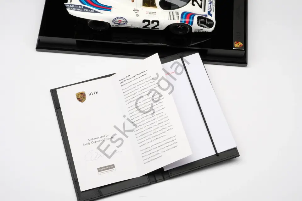 1:18 Amalgam Porsche 917K - 1971 Le Mans Winner - Martini Livery (Ön Sipariş)