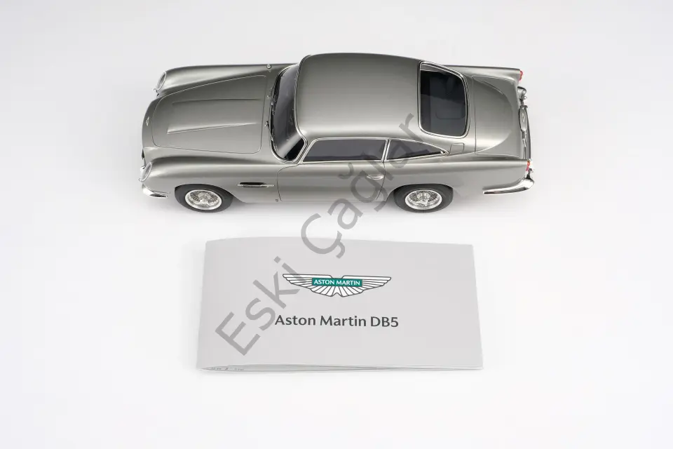 1:18 Amalgam  Aston Martin DB5 Vantage Silver (Ön Sipariş)