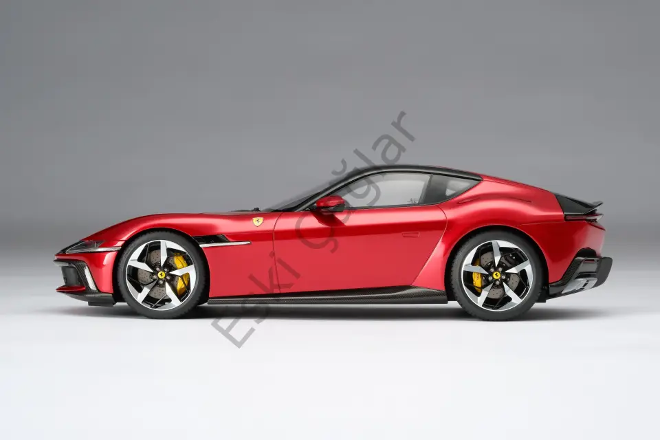 1:18 Amalgam Ferrari 12Cilindri Rosso Imola (Ön Sipariş)