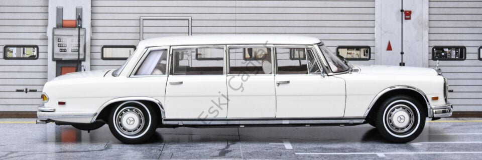 1:18 CMC M-215 Mercedes Benz 600 Pullman W100
