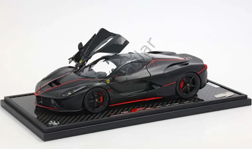 1:18 BBR Models Ferrari LaFerrari Matt Black with Red Stripes 200 Limits (Ön Sipariş)