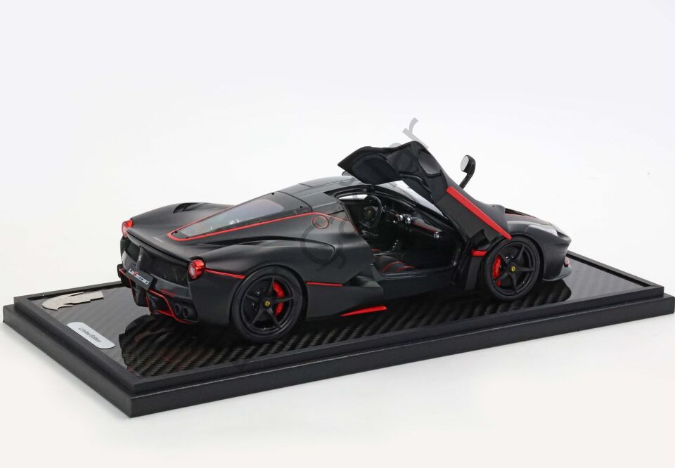 1:18 BBR Models Ferrari LaFerrari Matt Black with Red Stripes 200 Limits