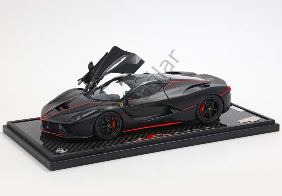 1:18 BBR Models Ferrari LaFerrari Matt Black with Red Stripes 200 Limits