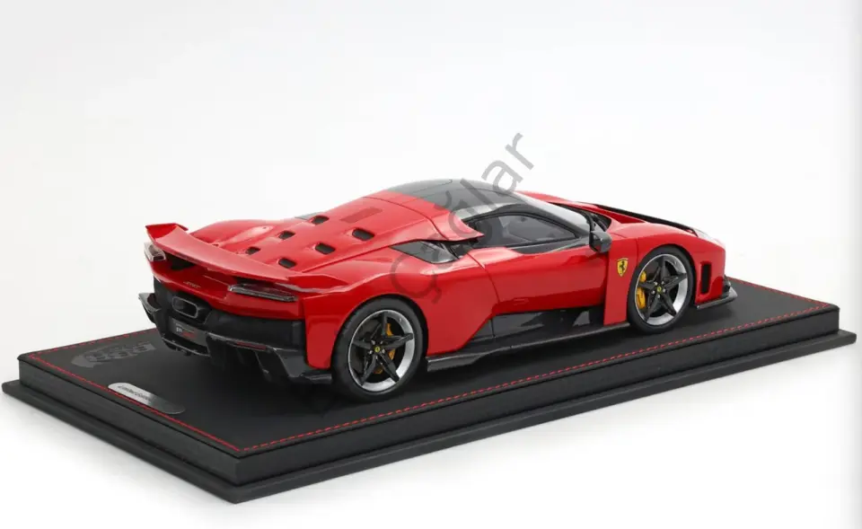 1:18 BBR Models Ferrari F80 Optional Carbon Rosso Corsa Red with Carbon Silver Wheels 400 Limits (Ön Sipariş)