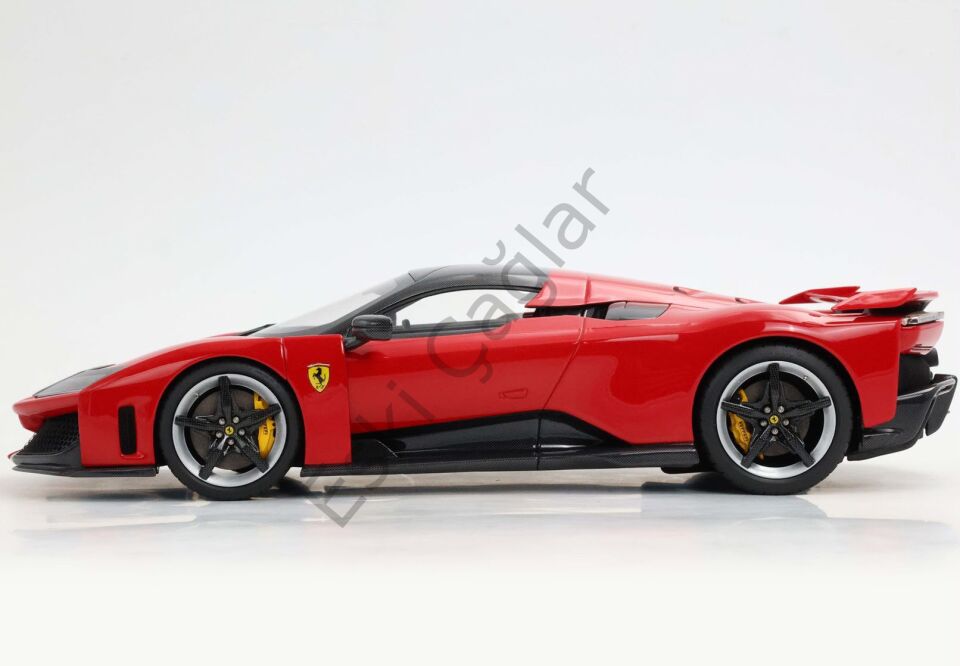 1:18 BBR Models Ferrari F80 Optional Carbon Rosso Corsa Red with Carbon Silver Wheels 400 Limits