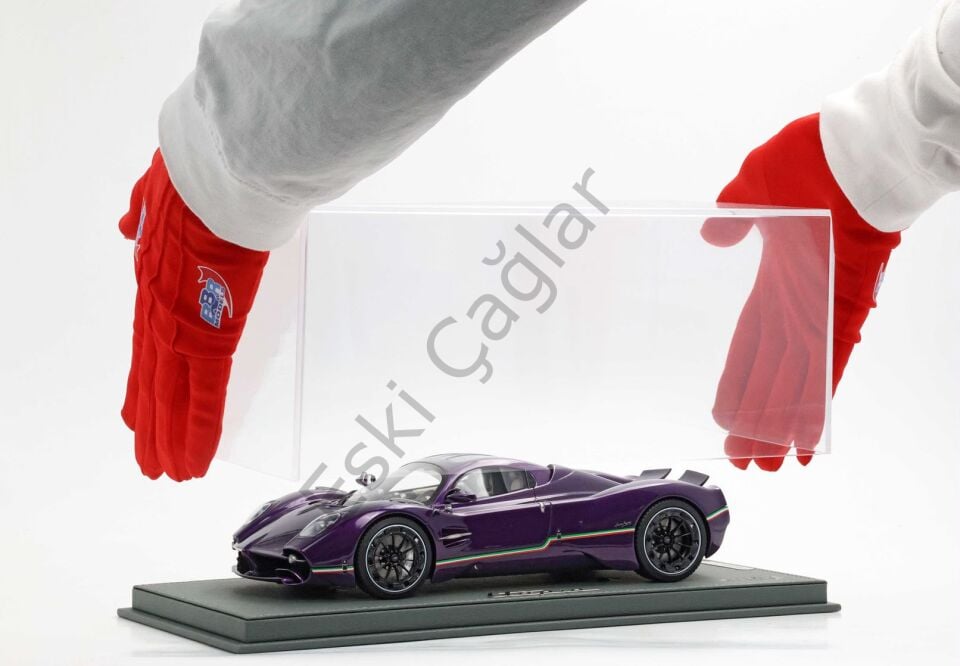 1:18 BBR Models  Pagani Utopia Coupe Purple Hong Kong with Italian Flag