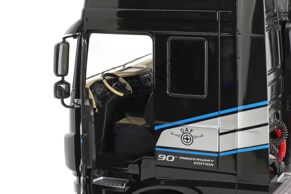 1:18 Premium ClassiXXs DAF XF Space Cab Siyah