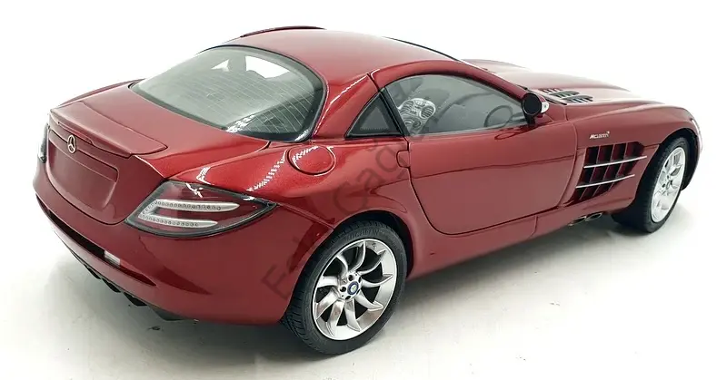 1:12 CMC Mercedes Benz SLR McLaren 2003 Dark Red