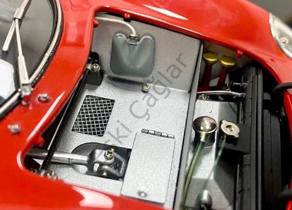 1:18 CMC Ferrari 250 LM Red 1964 Ron Fry Chasis