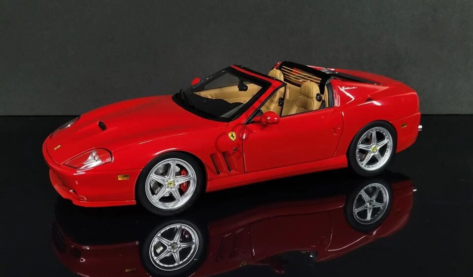 1:18 Hotwheels Super Elite Ferrari 575 Superamerica